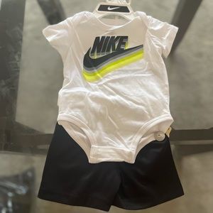 2 piece Nike set